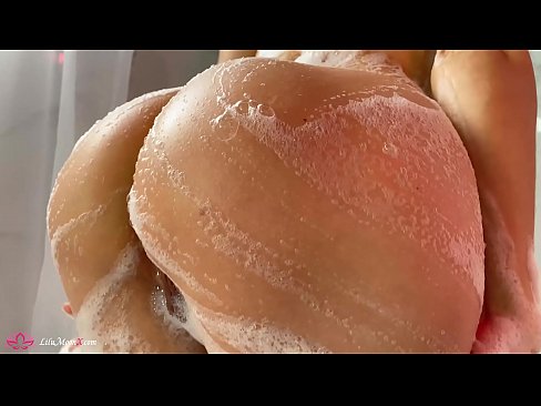❤️ Brunette شاور میں شدید orgasm کے لئے وائبریٹر کے ساتھ بلی میں مشت زنی کرتی ہے۔ ہم پر ur.libporno.ru ️❤